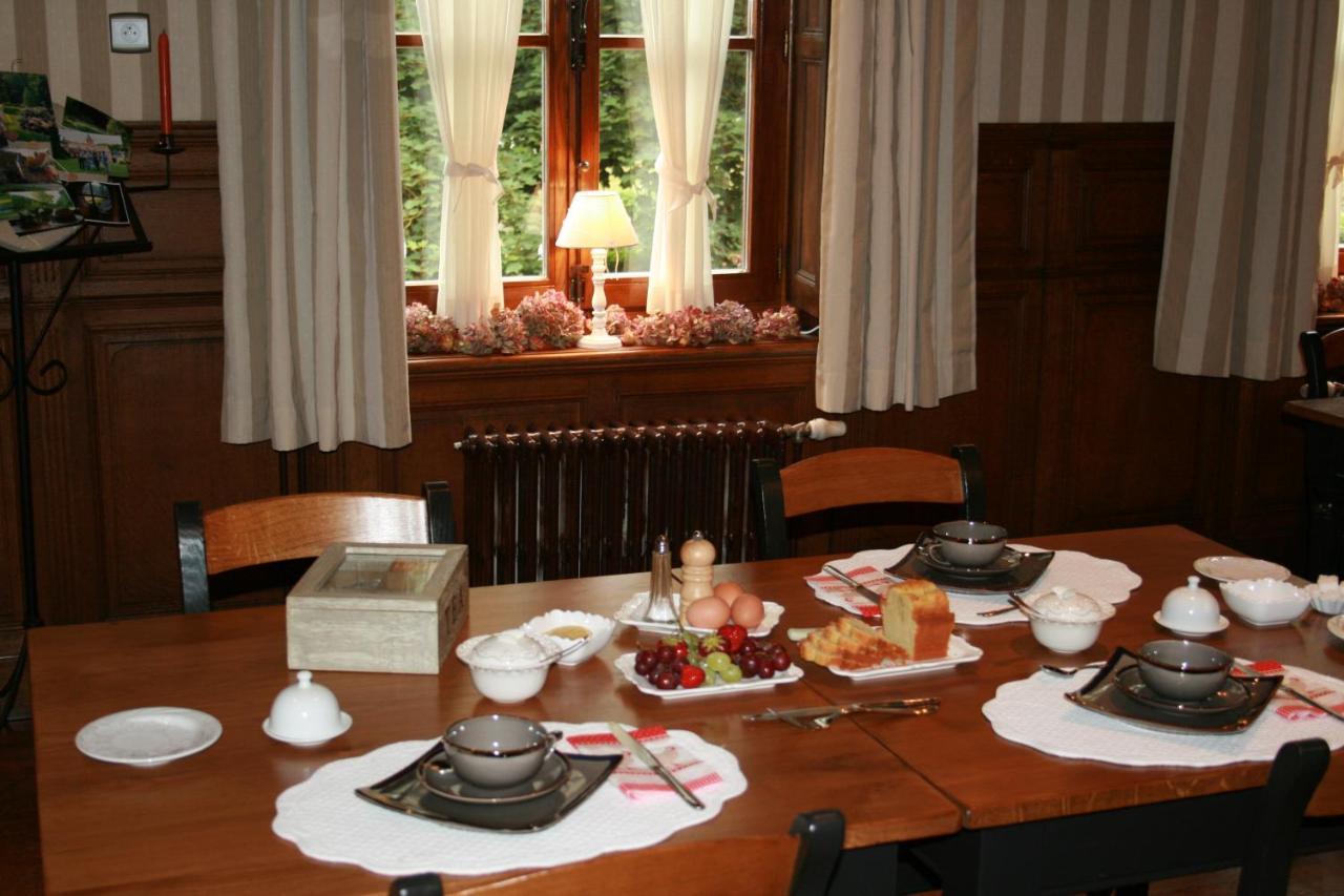 Chateau De Bonne Esperance Юи Екстериор снимка