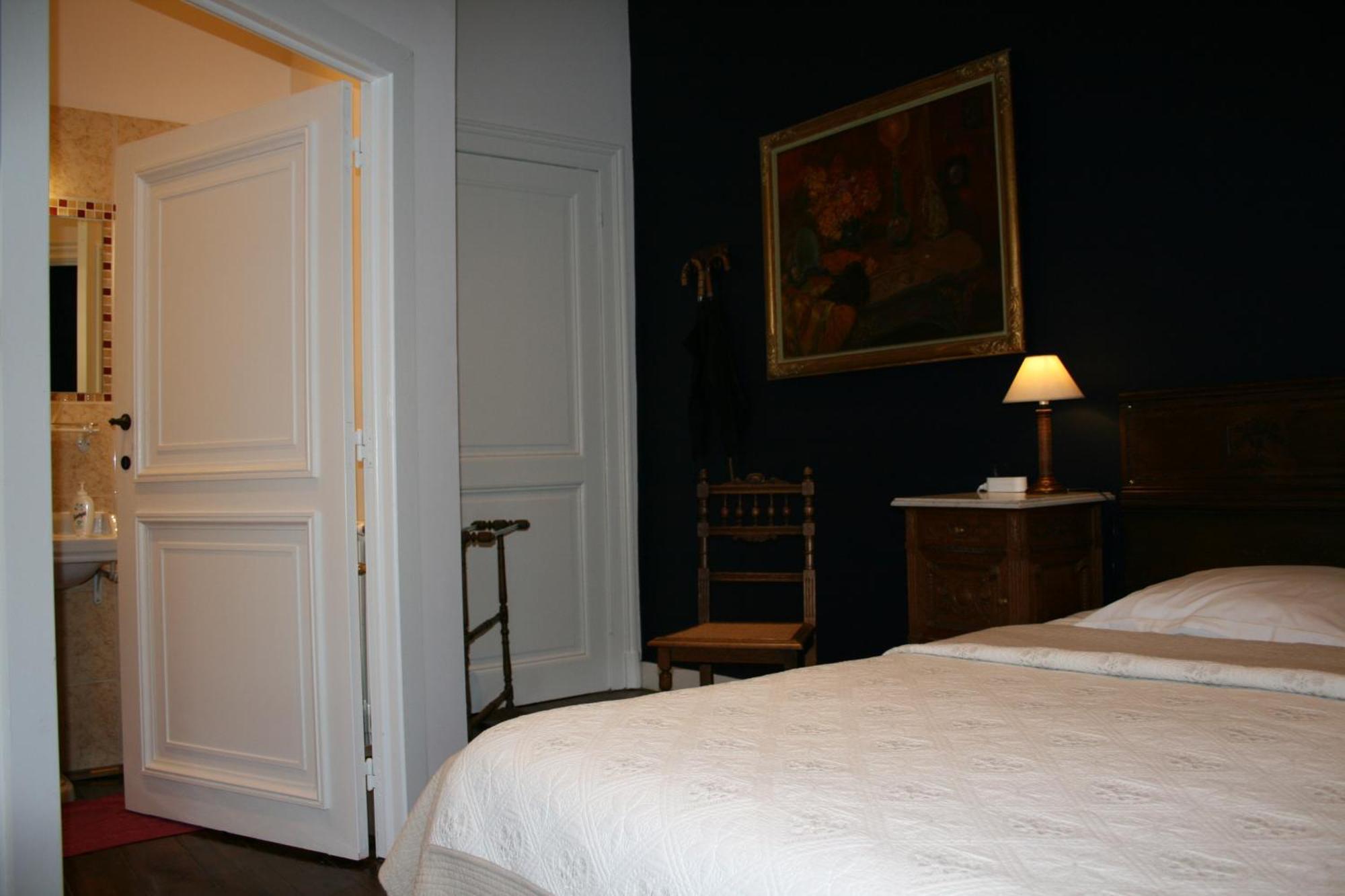 Chateau De Bonne Esperance Юи Екстериор снимка