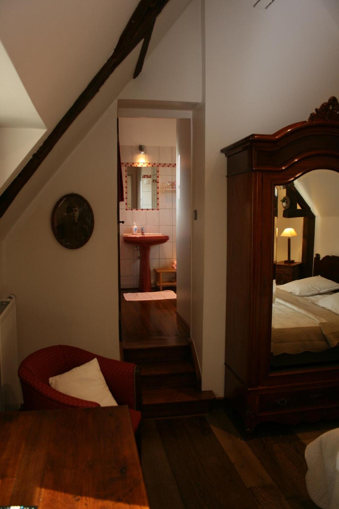 Chateau De Bonne Esperance Юи Екстериор снимка